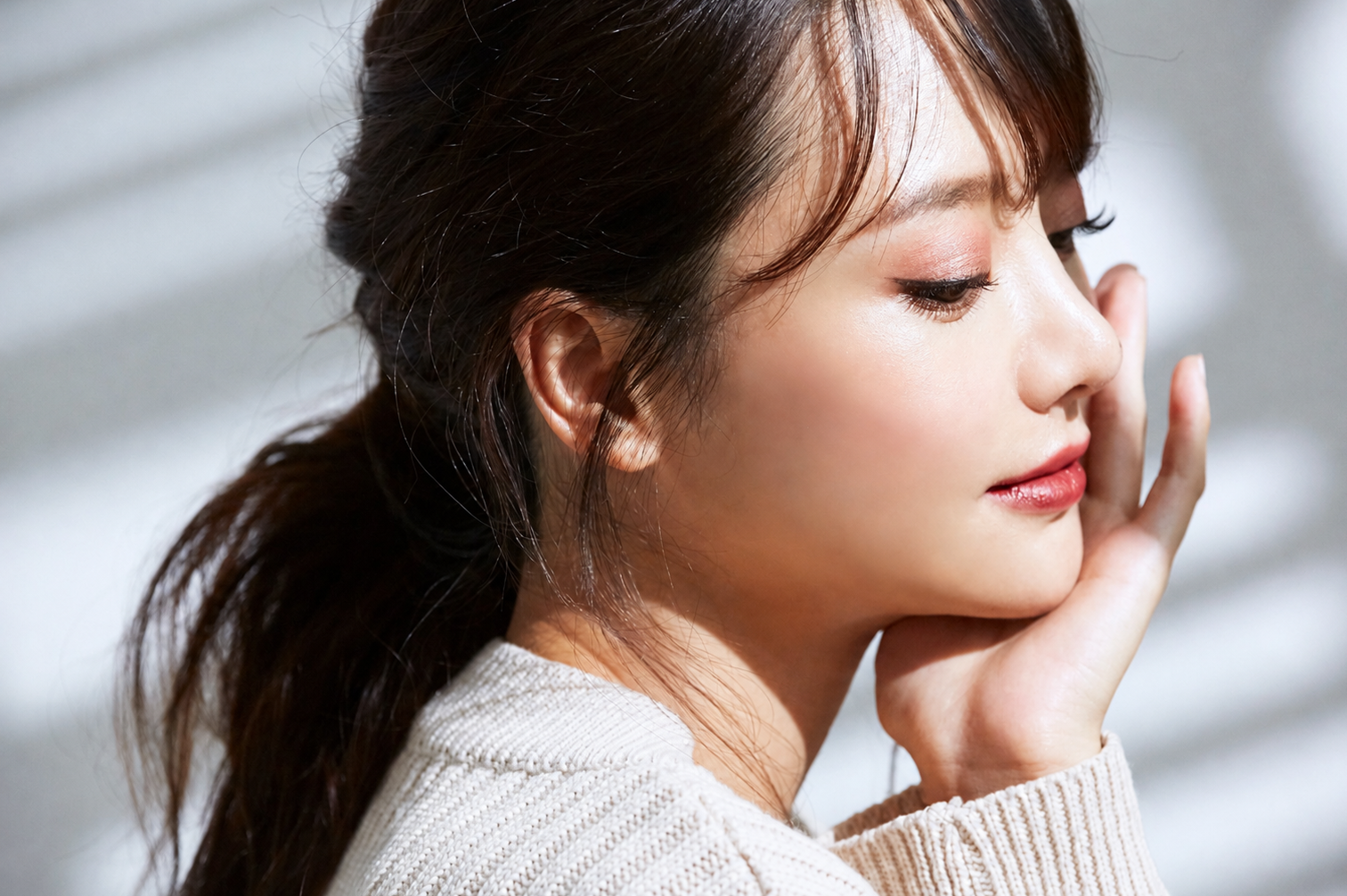 女性の横顔
